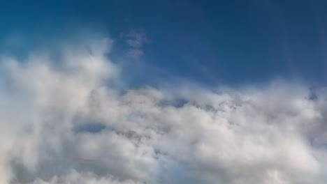 Fliegen-über-Wolken-Sonne-Flugzeug-Schweben-Fliegen-Himmel-Stratosphäre-4k